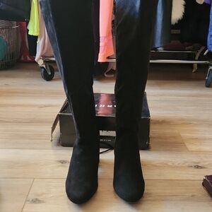 Women's Black Knee-High Boots